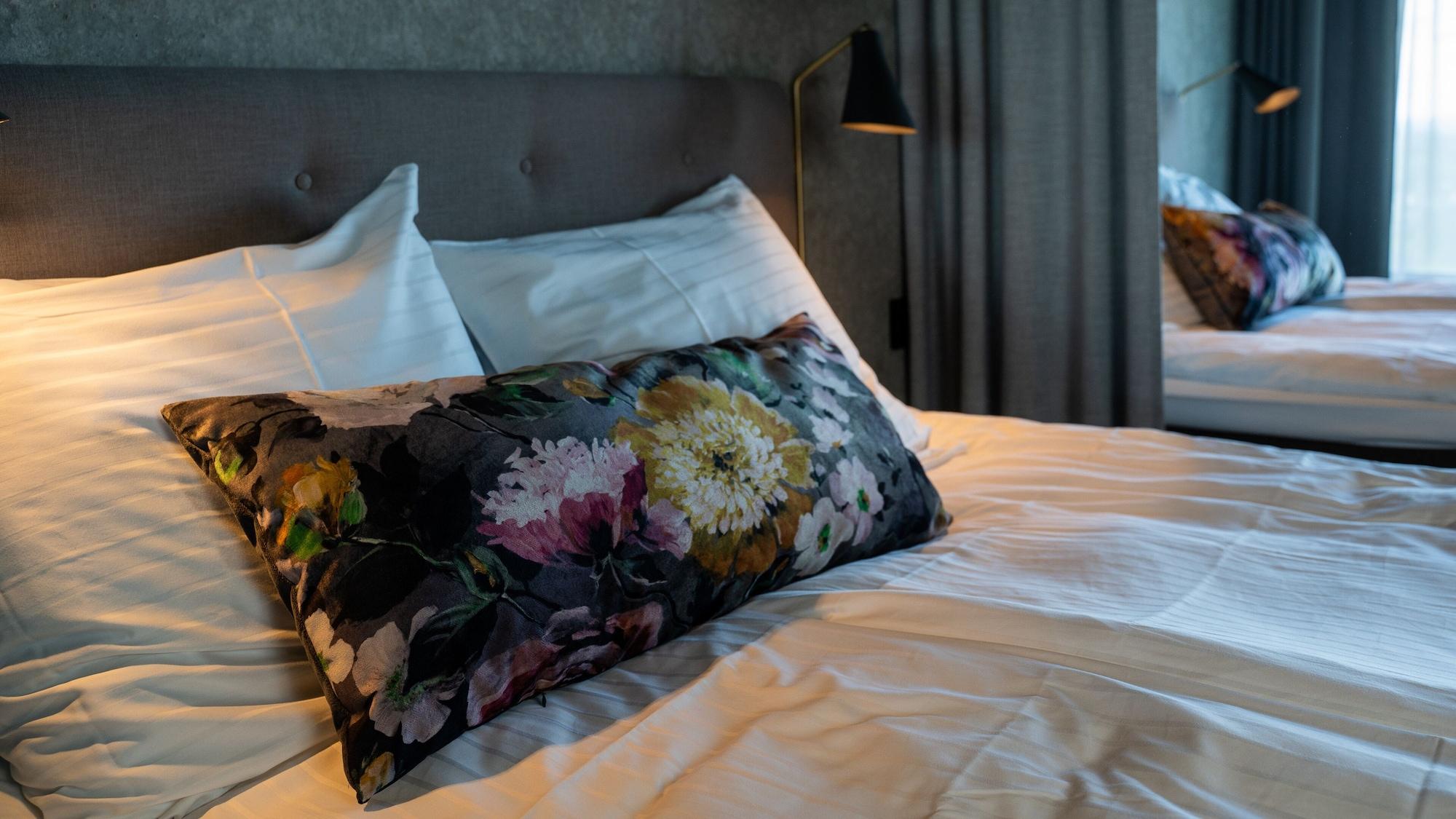 Hotell Soedra Berget サンドベイル エクステリア 写真