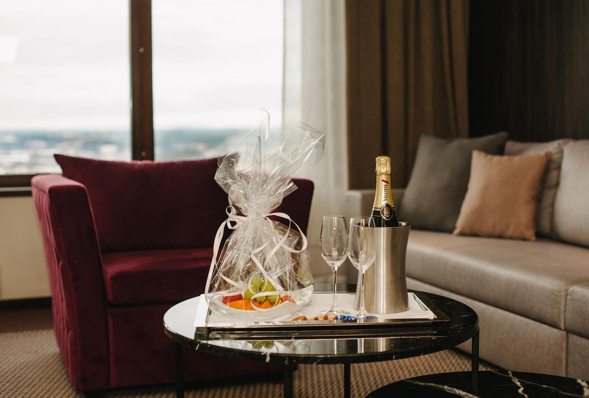 Hotell Soedra Berget サンドベイル エクステリア 写真