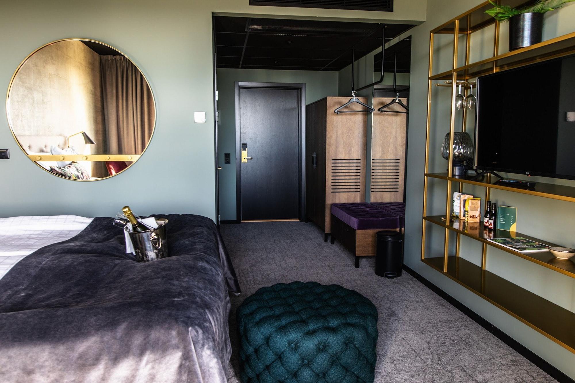 Hotell Soedra Berget サンドベイル エクステリア 写真